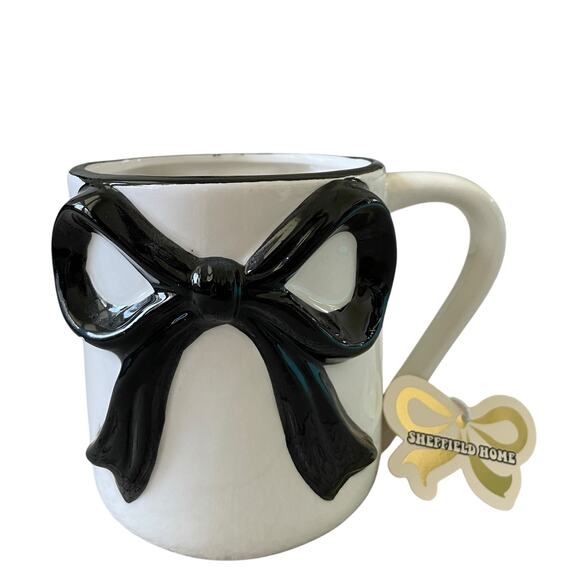 Sheffield Home Hand Painted Large Black Bow Embossed Mug Set of 2 White New - Picture 3 of 15